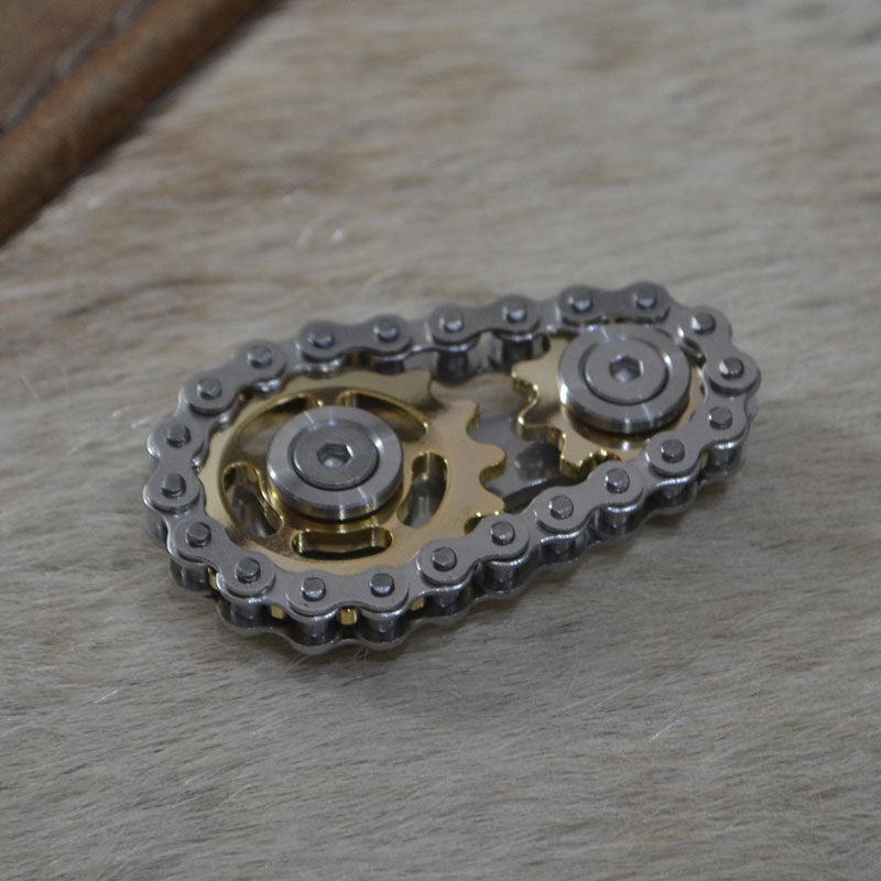 Chain - toothed flywheel finger top